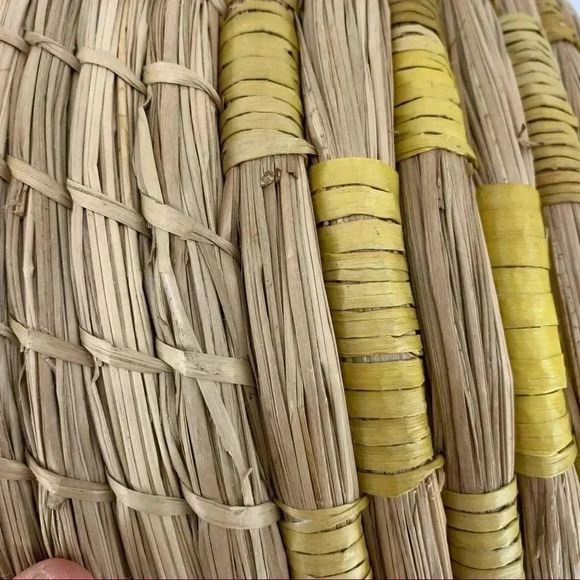 Handwoven coiled 9x15 sweetgrass basket - Picture 7 of 7